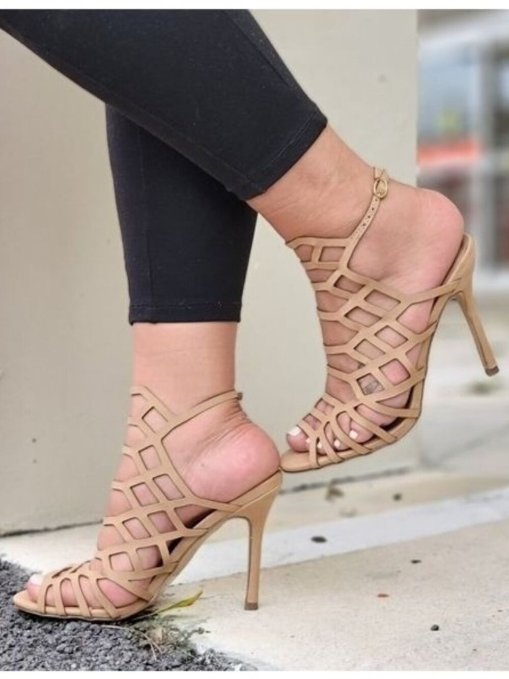 Ladies Beige Slingback Stiletto Peep Toe Adjustable Strap Sandals (Size 8.5)